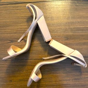 Lulu’s Taylor Heels